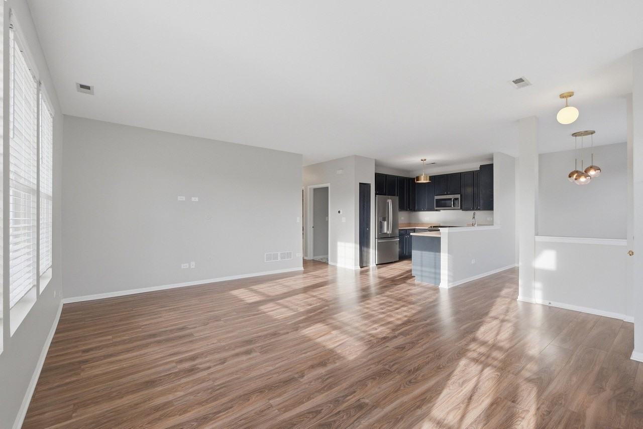 1586 Millbrook Dr - Photo 7 of 37