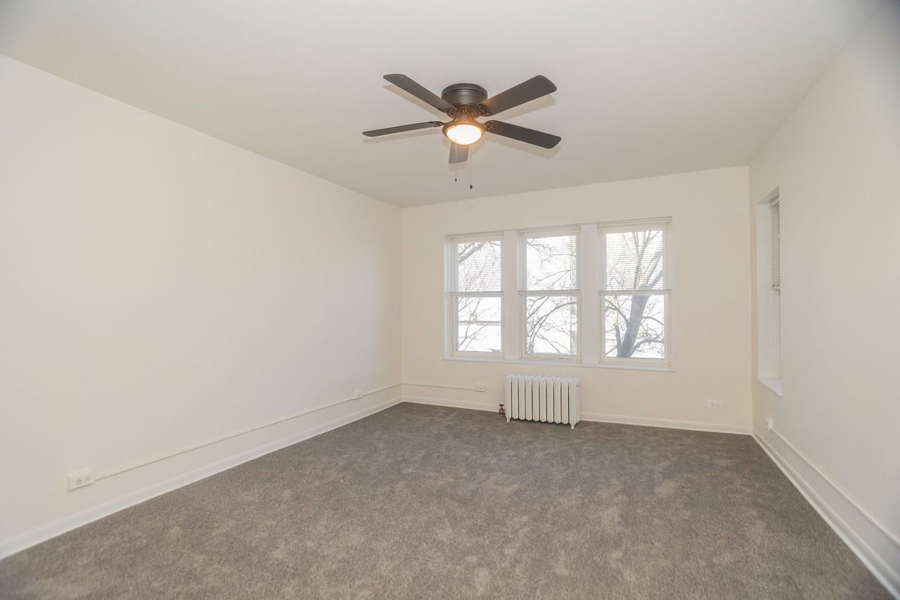 6405 N Hamilton Ave Apt 2 - Photo 2 of 12