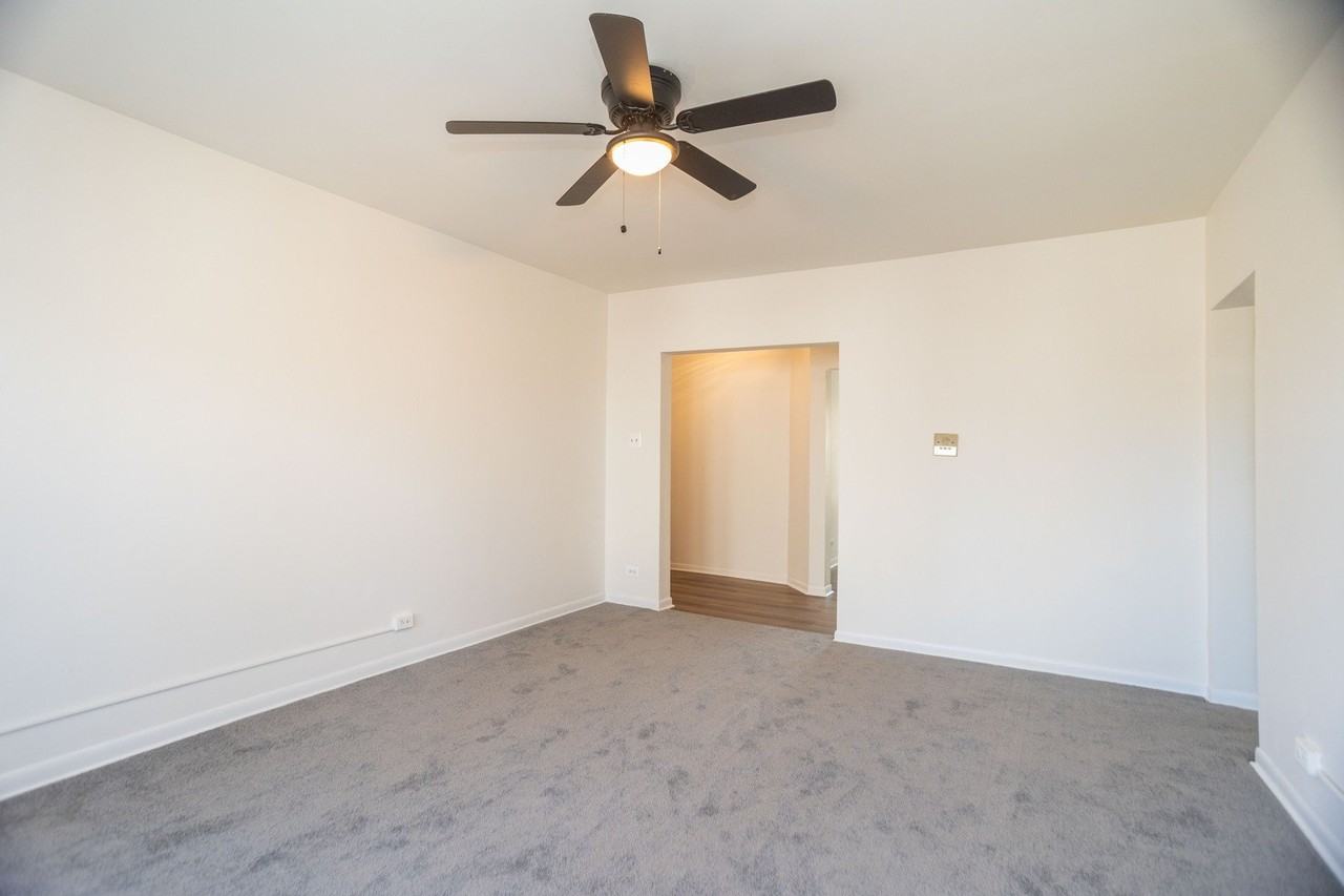 6405 N Hamilton Ave Apt 2 - Photo 3 of 12