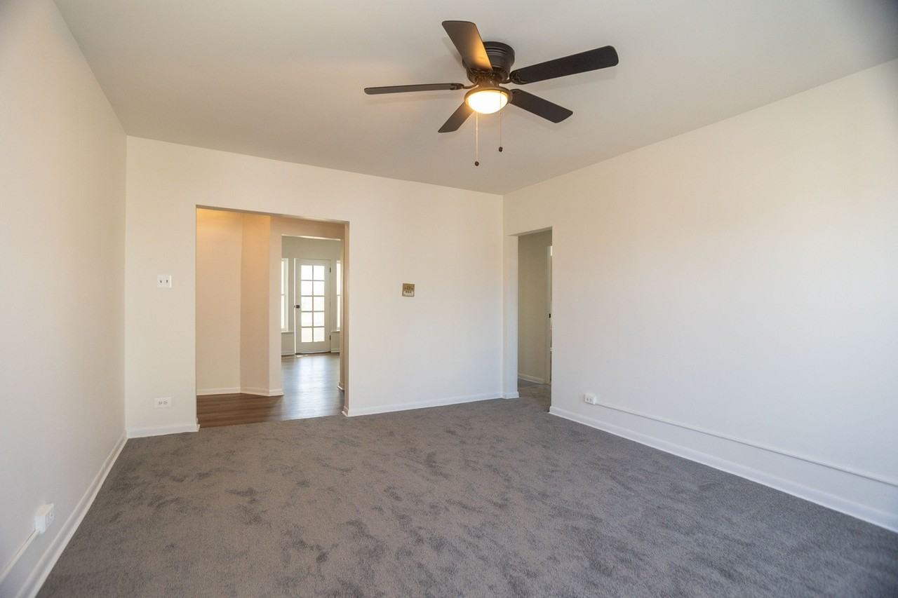 6405 N Hamilton Ave Apt 2 - Photo 4 of 12