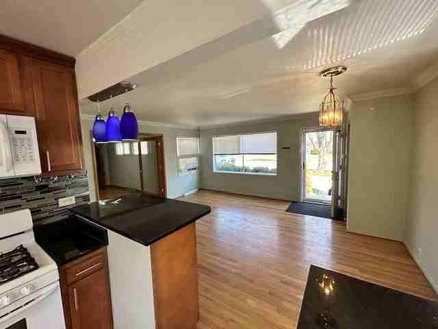 312 N Reuter Dr - Photo 5 of 23