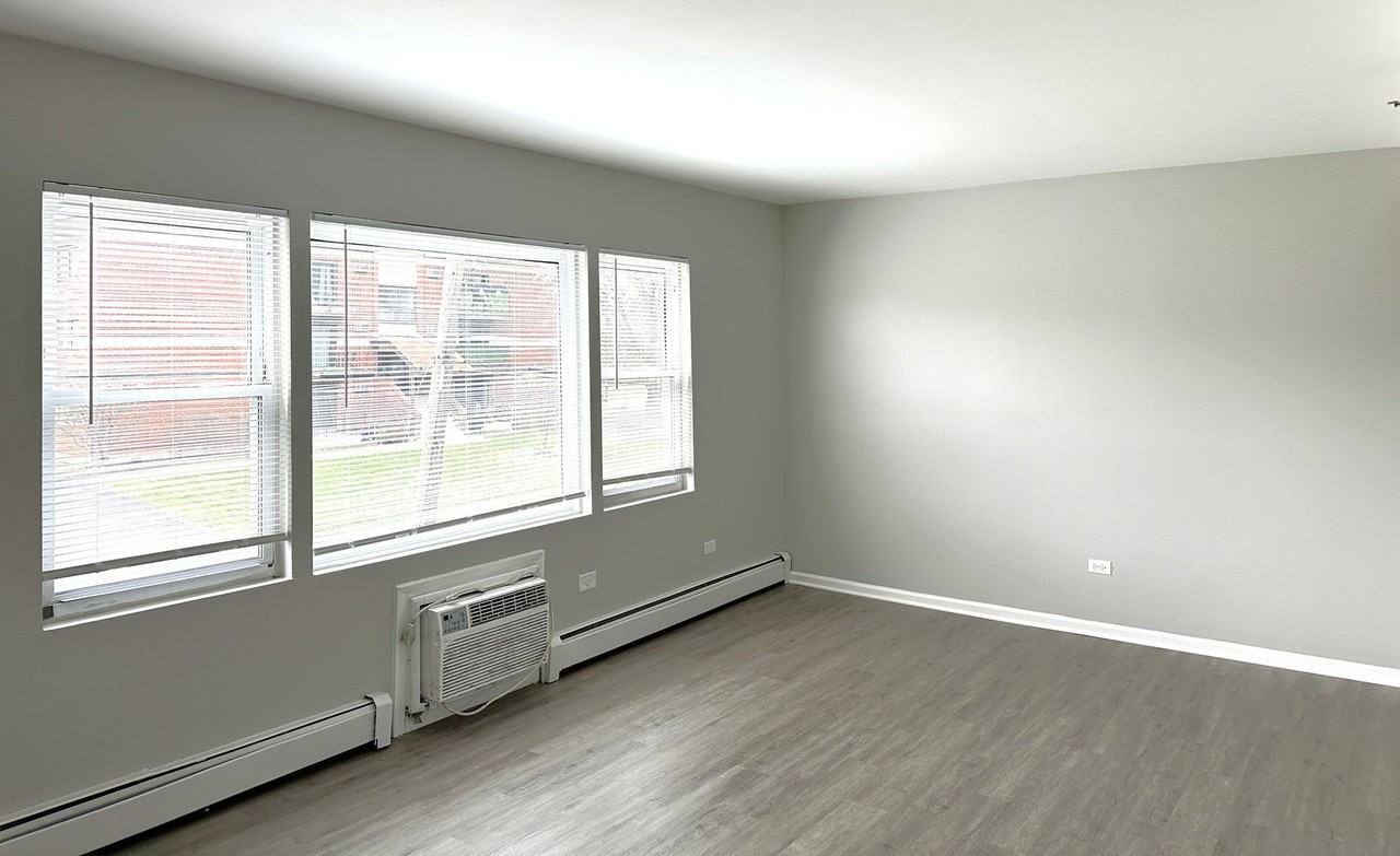 8635 S 84th Ct Unit 2s - Photo 4 of 12