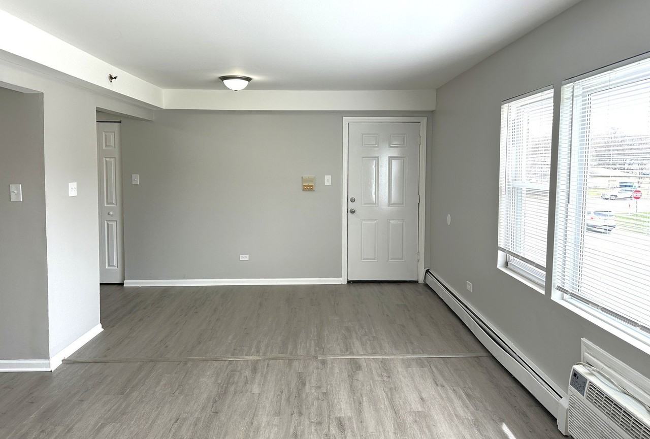 8635 S 84th Ct Unit 2s - Photo 5 of 12