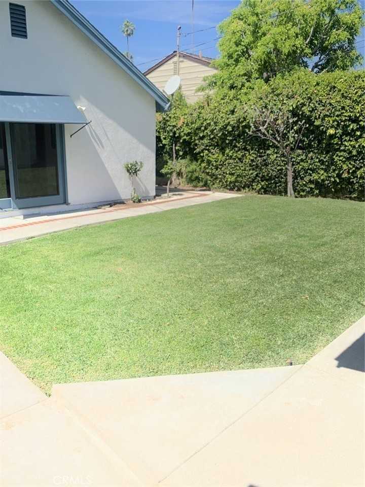 1718 Cleveland Rd - Photo 3 of 44