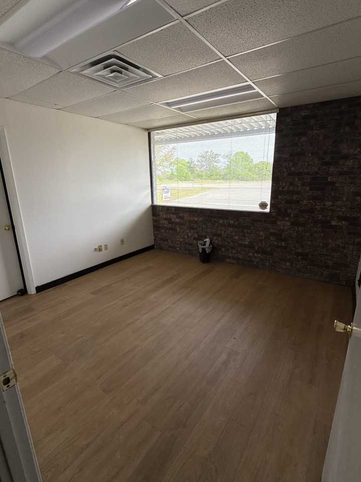 715 Texas 243 - 1 #1 - Photo 5 of 14