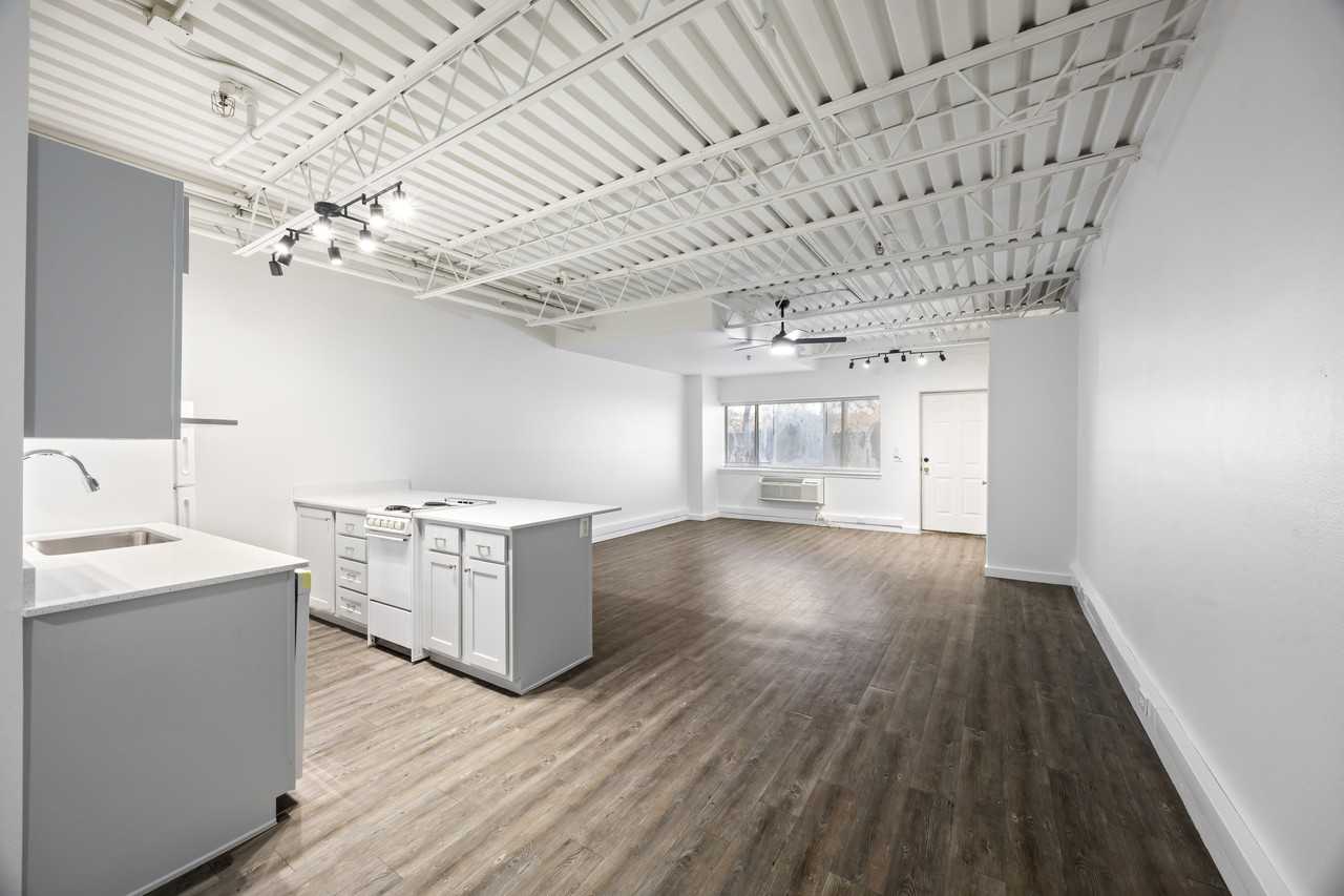 1035 N Molly Ct #1035MC - Photo 7 of 17