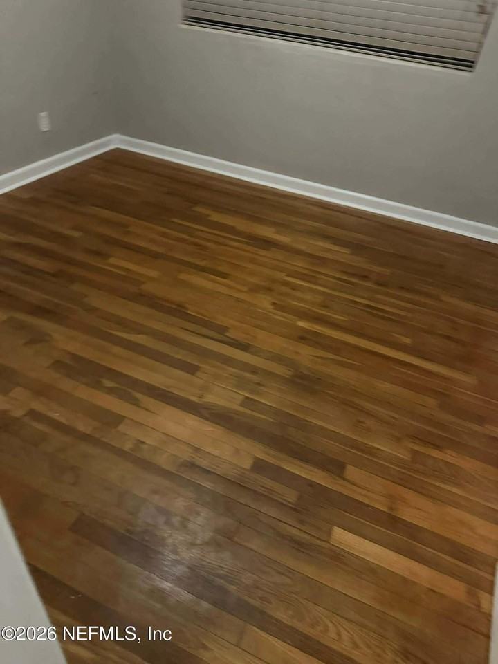 1744 Debutante Dr - Photo 5 of 10