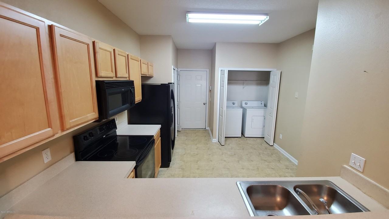 537 Scrub Jay Dr - Photo 5 of 12