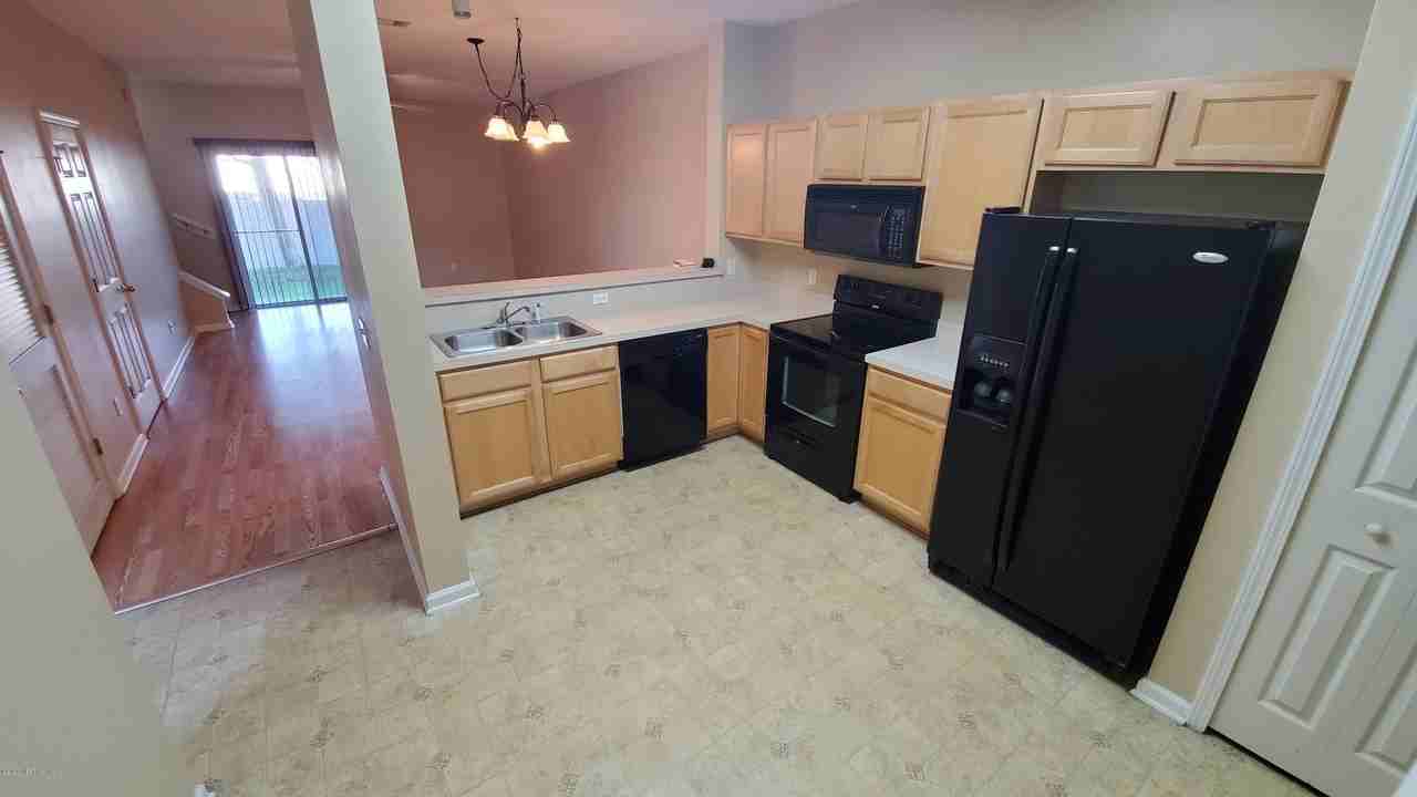 537 Scrub Jay Dr - Photo 6 of 12