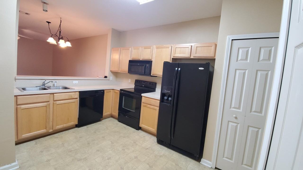 537 Scrub Jay Dr - Photo 7 of 12