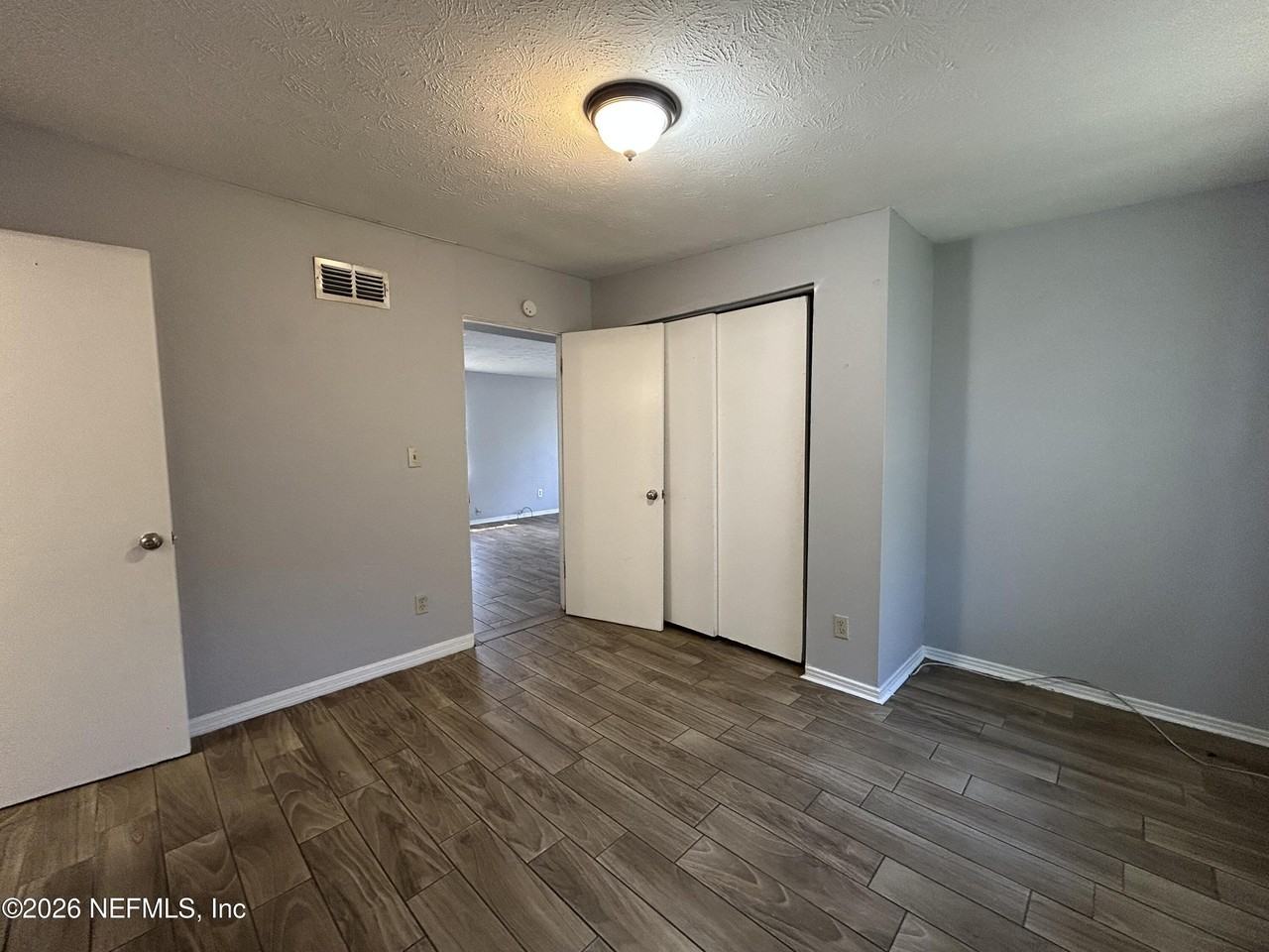 3250 Phyllis St - Photo 6 of 9