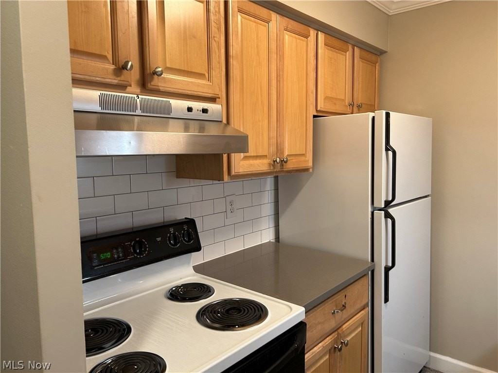 23875 David Dr Unit 106 - Photo 4 of 28