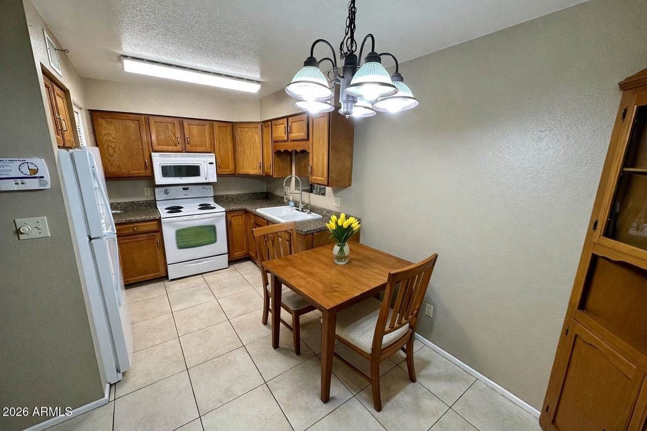 6441 E Butte St - Photo 4 of 4