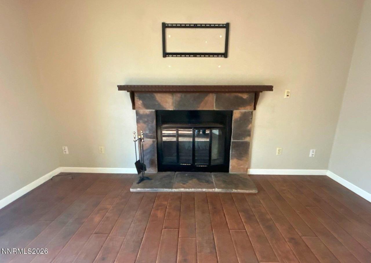 415 Sycamore St - Photo 7 of 18