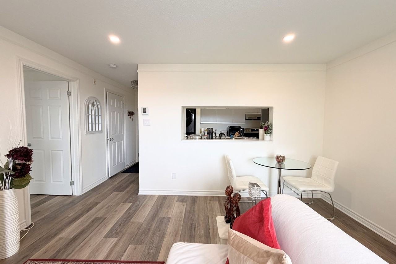 270 Brittany Drive #407 - Photo 7 of 30