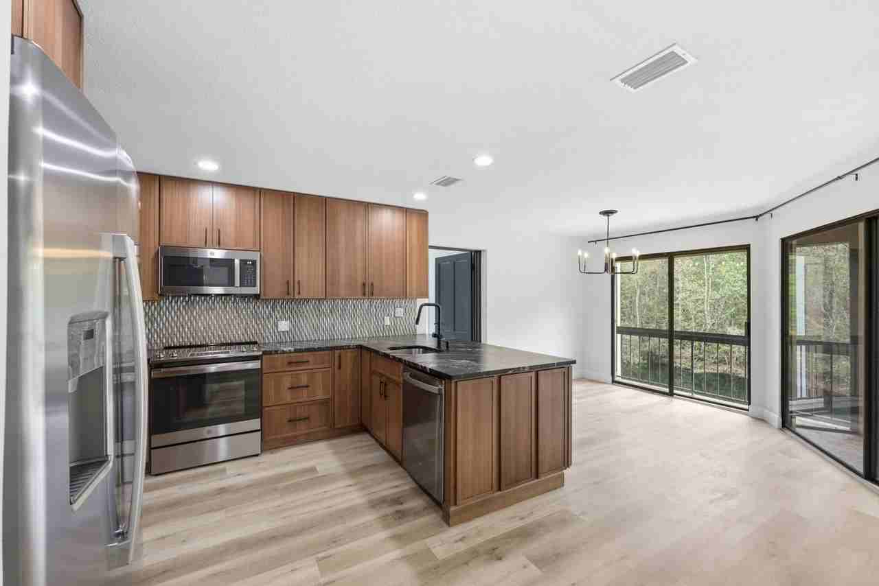 8753 Como Lake Dr - Photo 3 of 27