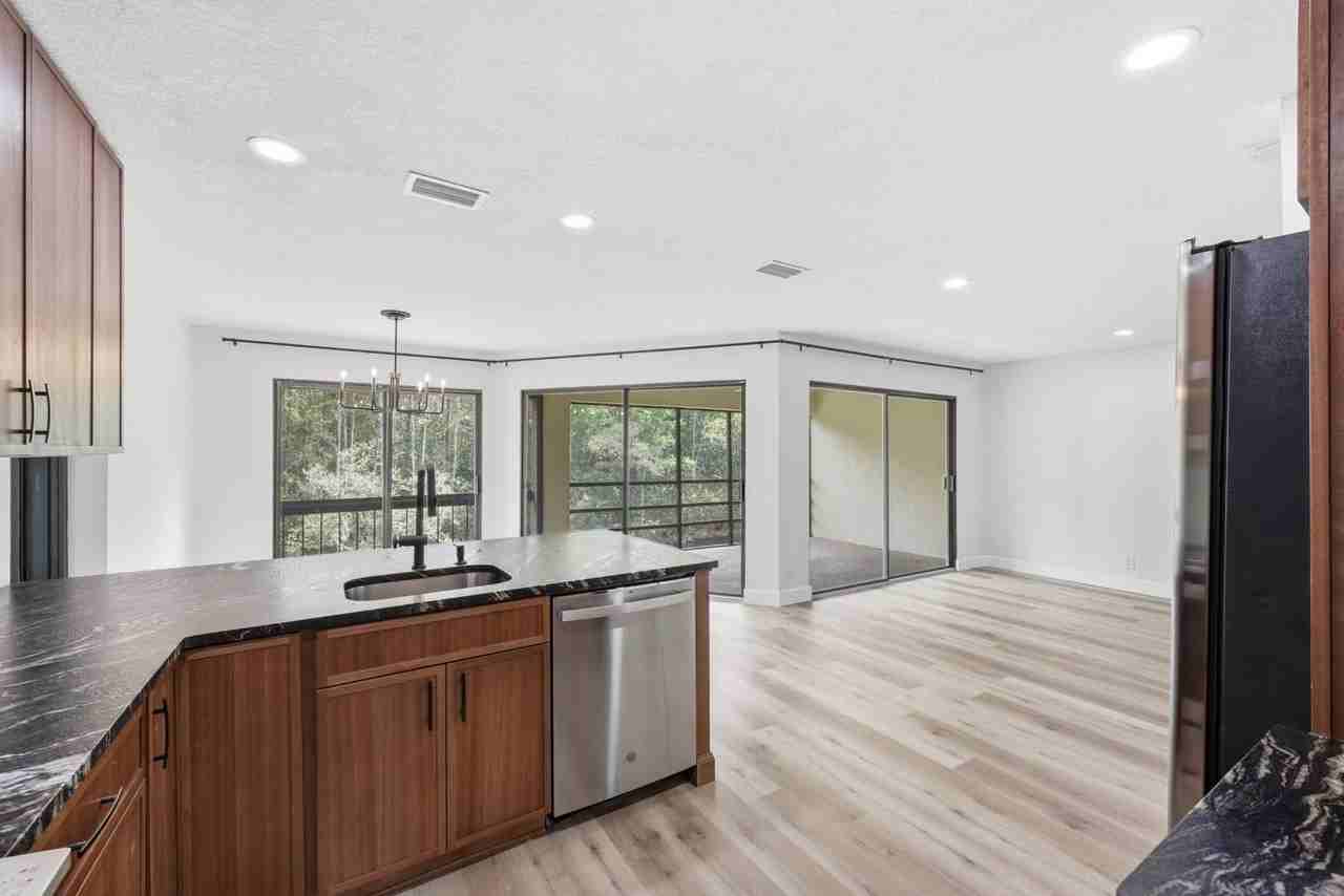 8753 Como Lake Dr - Photo 7 of 27