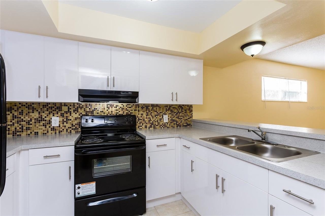 1022 Jack Calhoun Dr - Photo 2 of 12