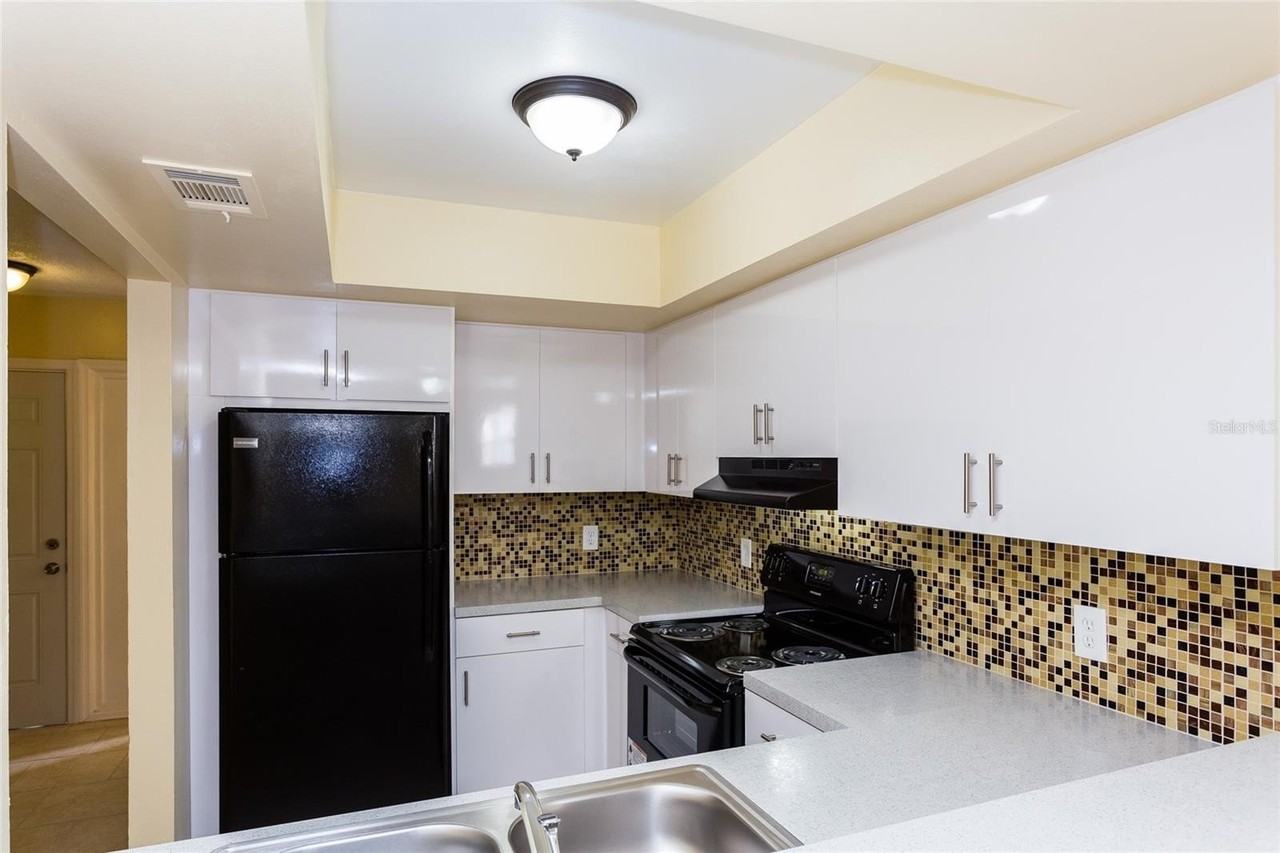 1022 Jack Calhoun Dr - Photo 3 of 12