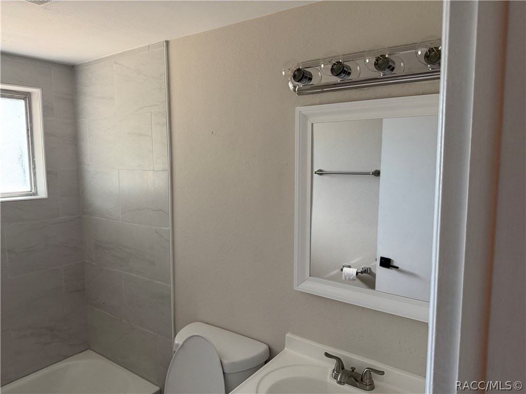 7 N Jackson St - Photo 7 of 50