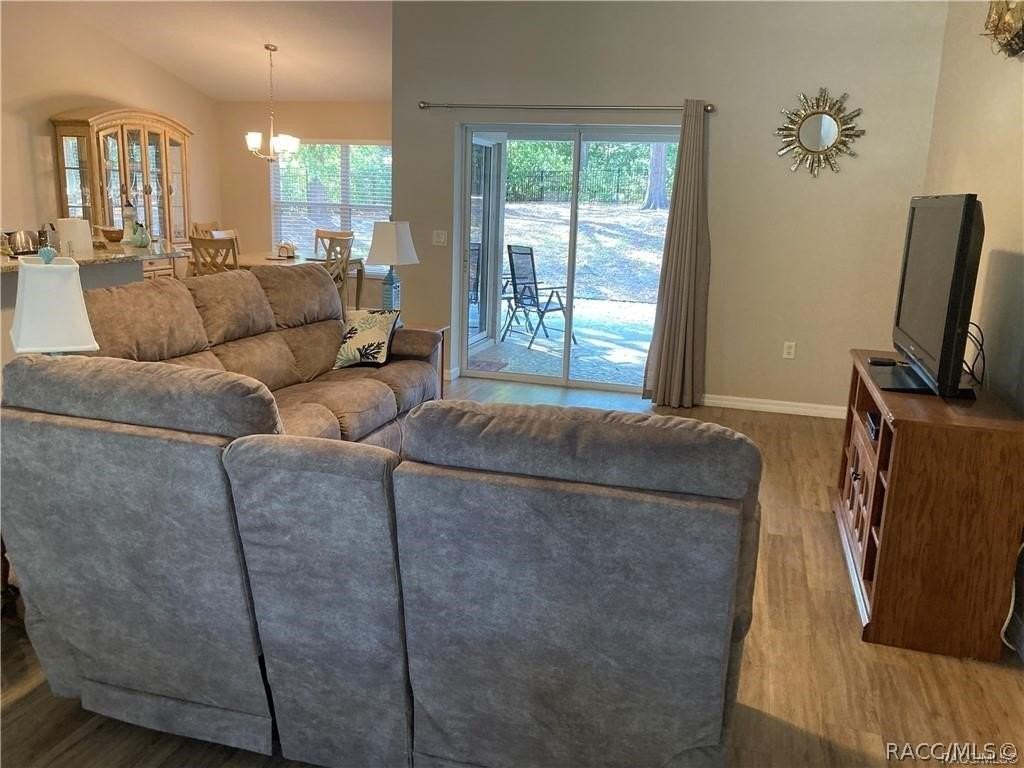 1984 W Marsten Ct - Photo 4 of 18