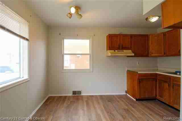 1919 Stieber St - Photo 5 of 17