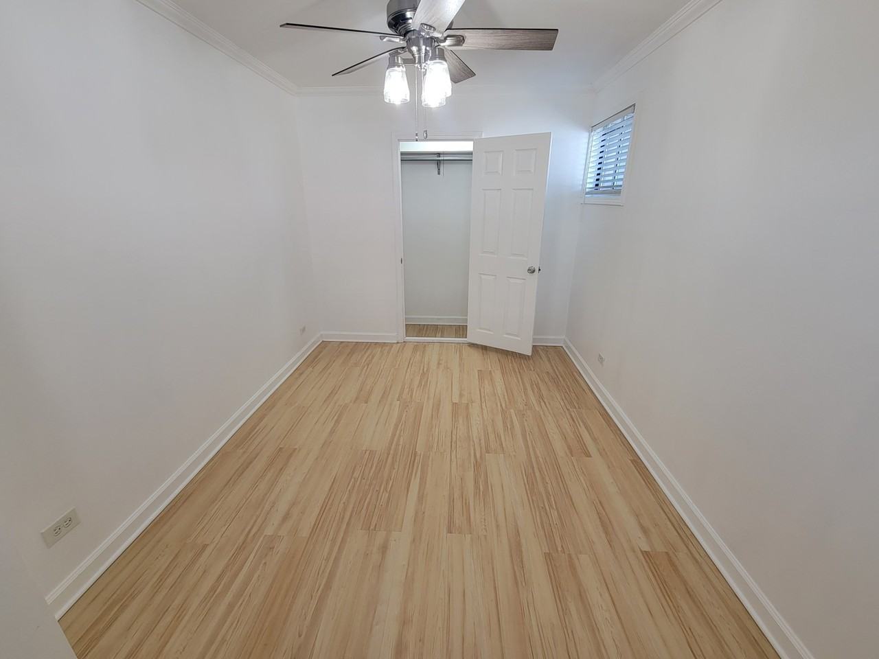 6222 W Addison St ##2 - Photo 7 of 13