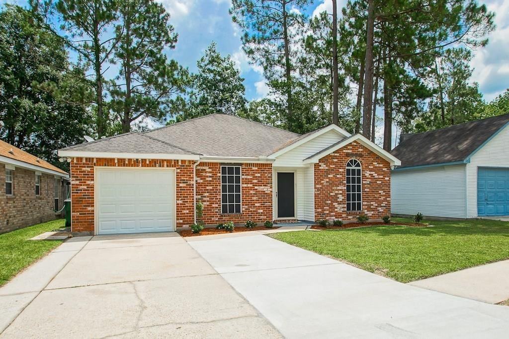 344 E Suncrest Loop - Photo 3 of 27