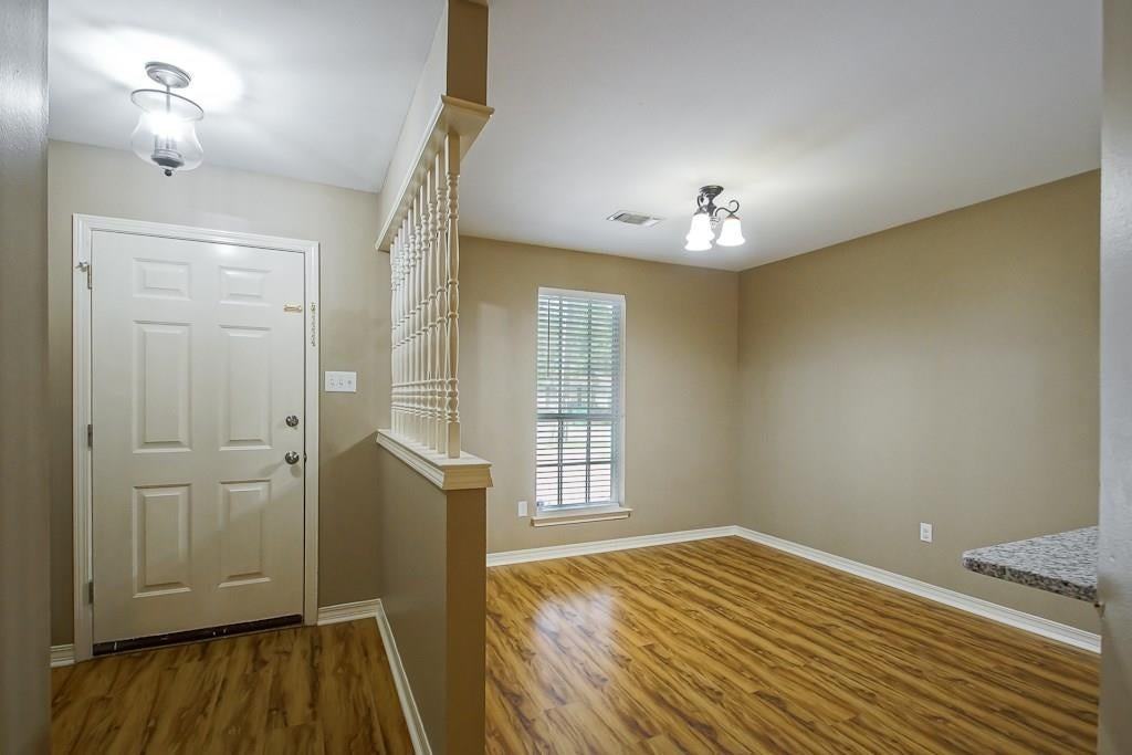 344 E Suncrest Loop - Photo 5 of 27