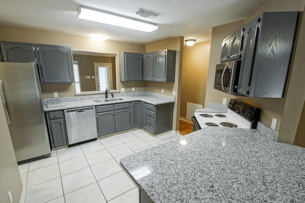 344 E Suncrest Loop - Photo 7 of 27