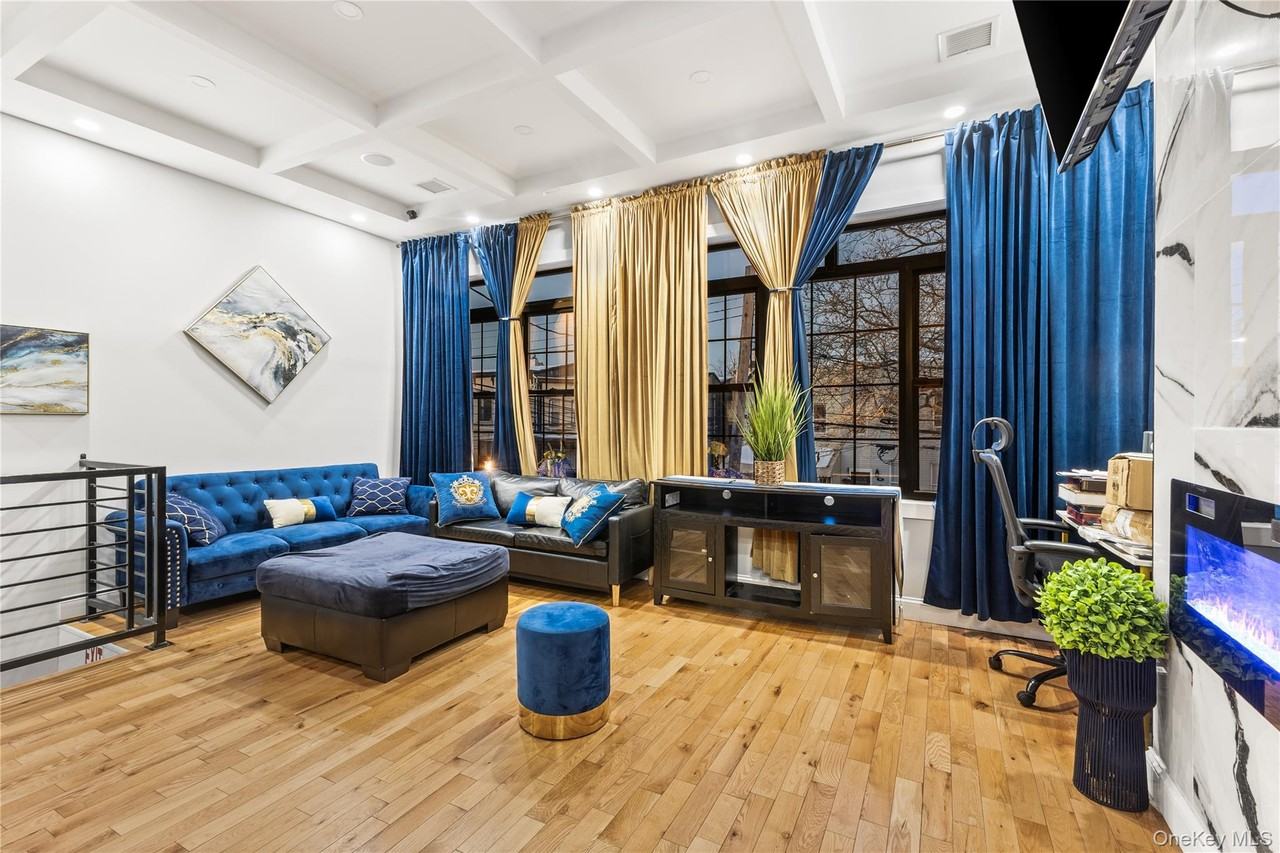 48 Essex St ##2 - Photo 3 of 8