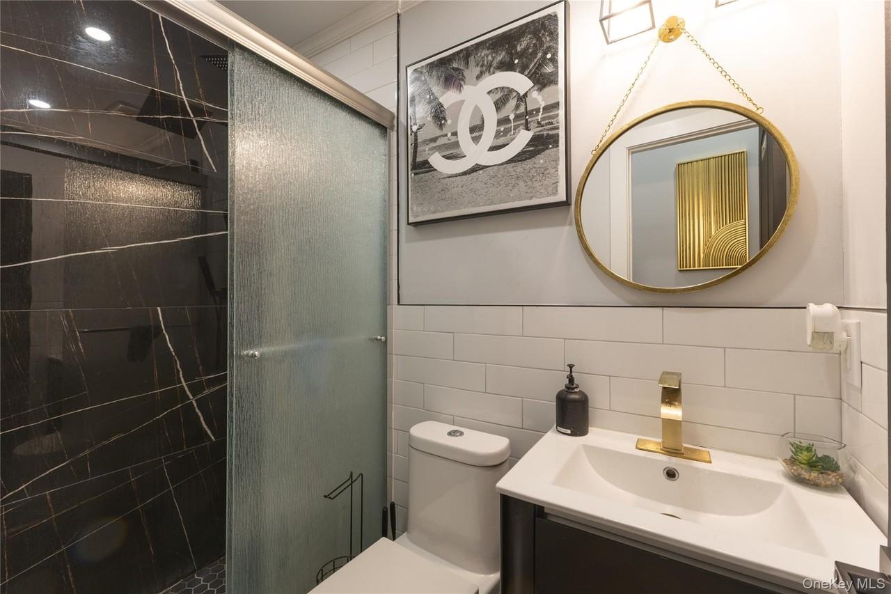 48 Essex St ##2 - Photo 7 of 8