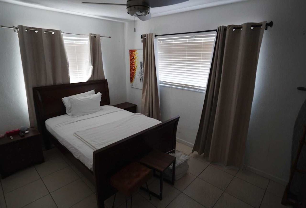 S H St - Photo 3 of 7