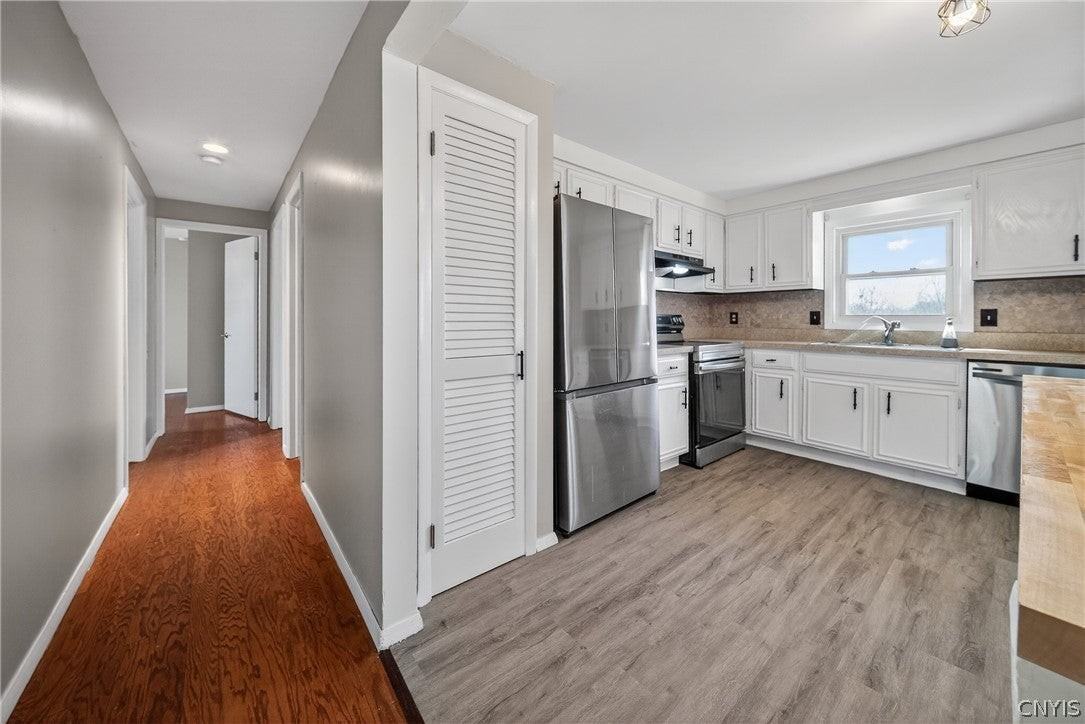 4843 Odonnell St - Photo 7 of 26
