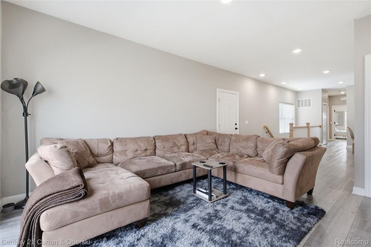 1241 E Woodward Heights Blvd ##5 - Photo 6 of 19