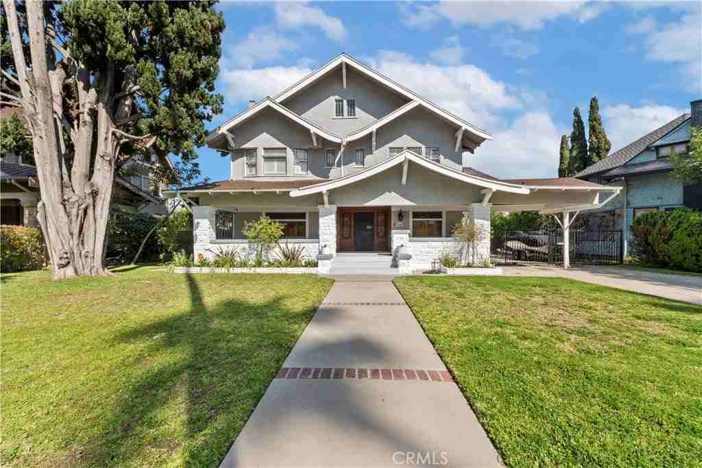 2167 W 20th St - Photo 2 of 49