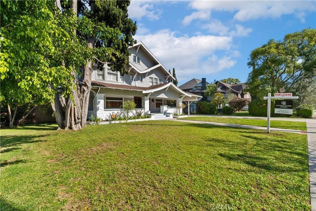 2167 W 20th St - Photo 3 of 49