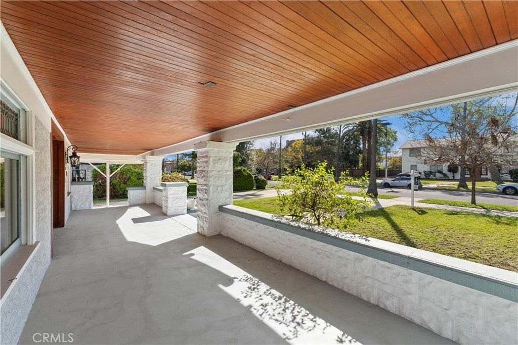 2167 W 20th St - Photo 5 of 49