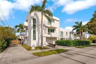 561 Ne 15th Ave - Photo 1 of 1