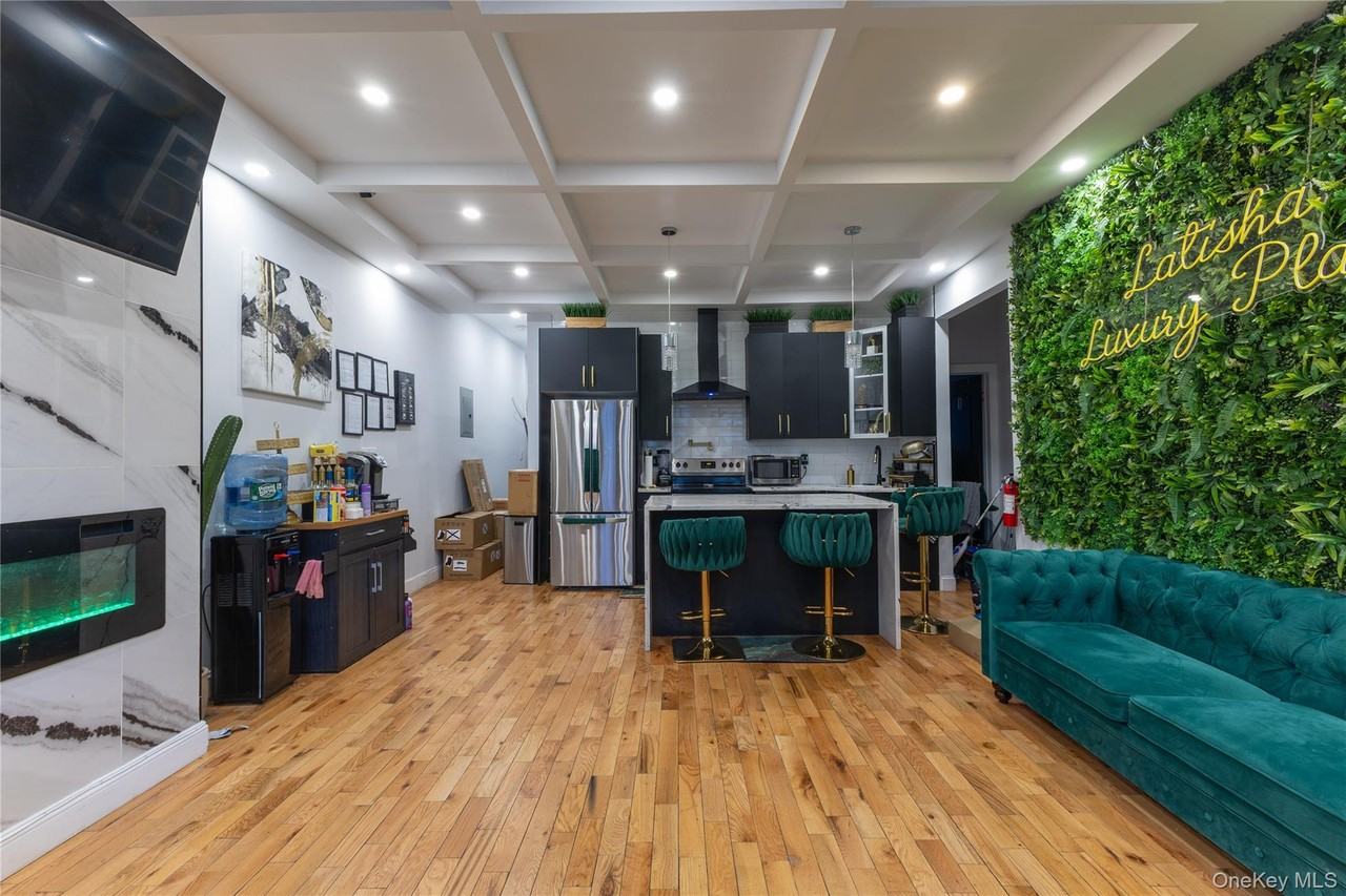 48 Essex St ##1 - Photo 3 of 12