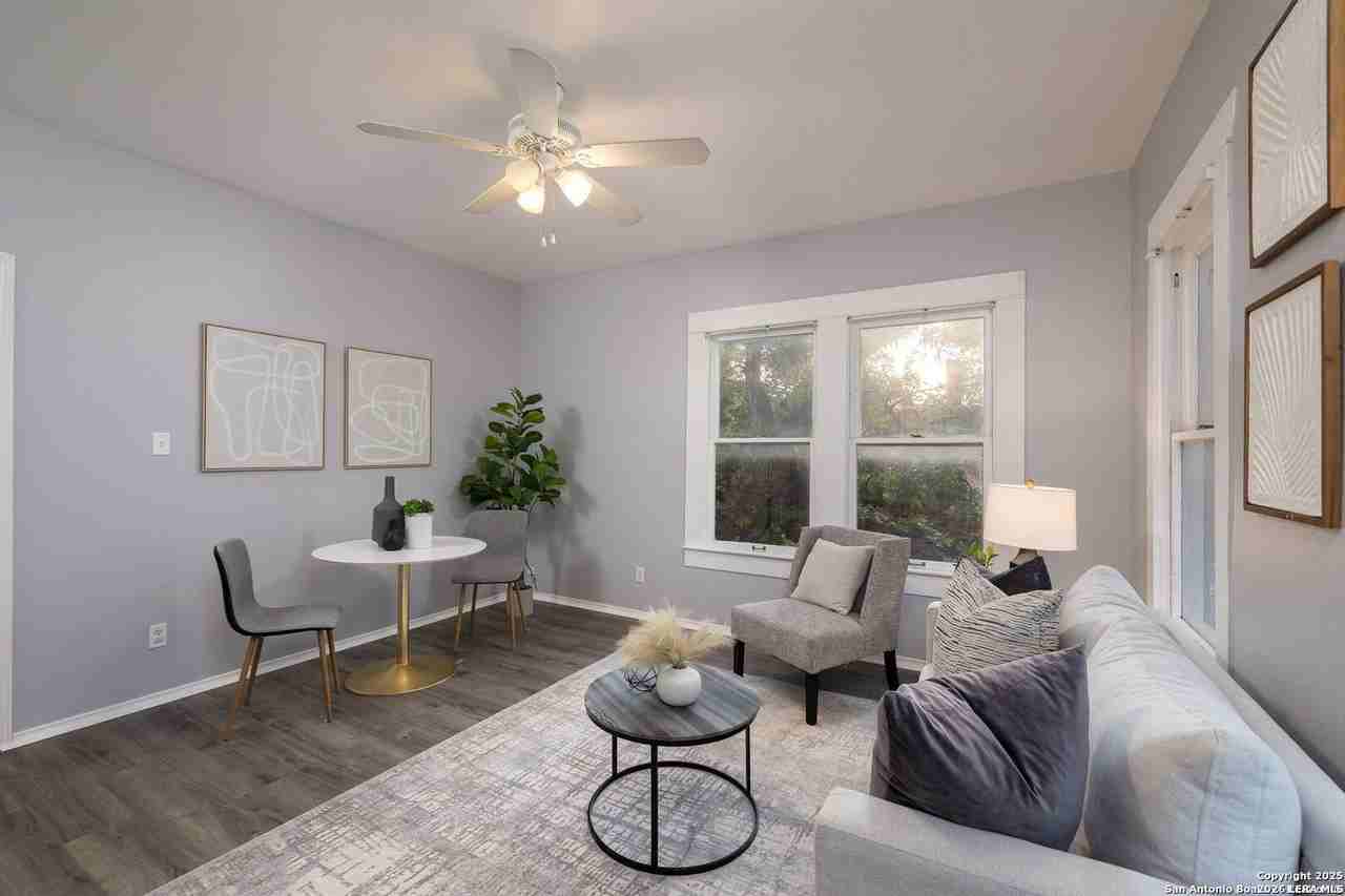 1614 W Kings Hwy - Photo 7 of 13