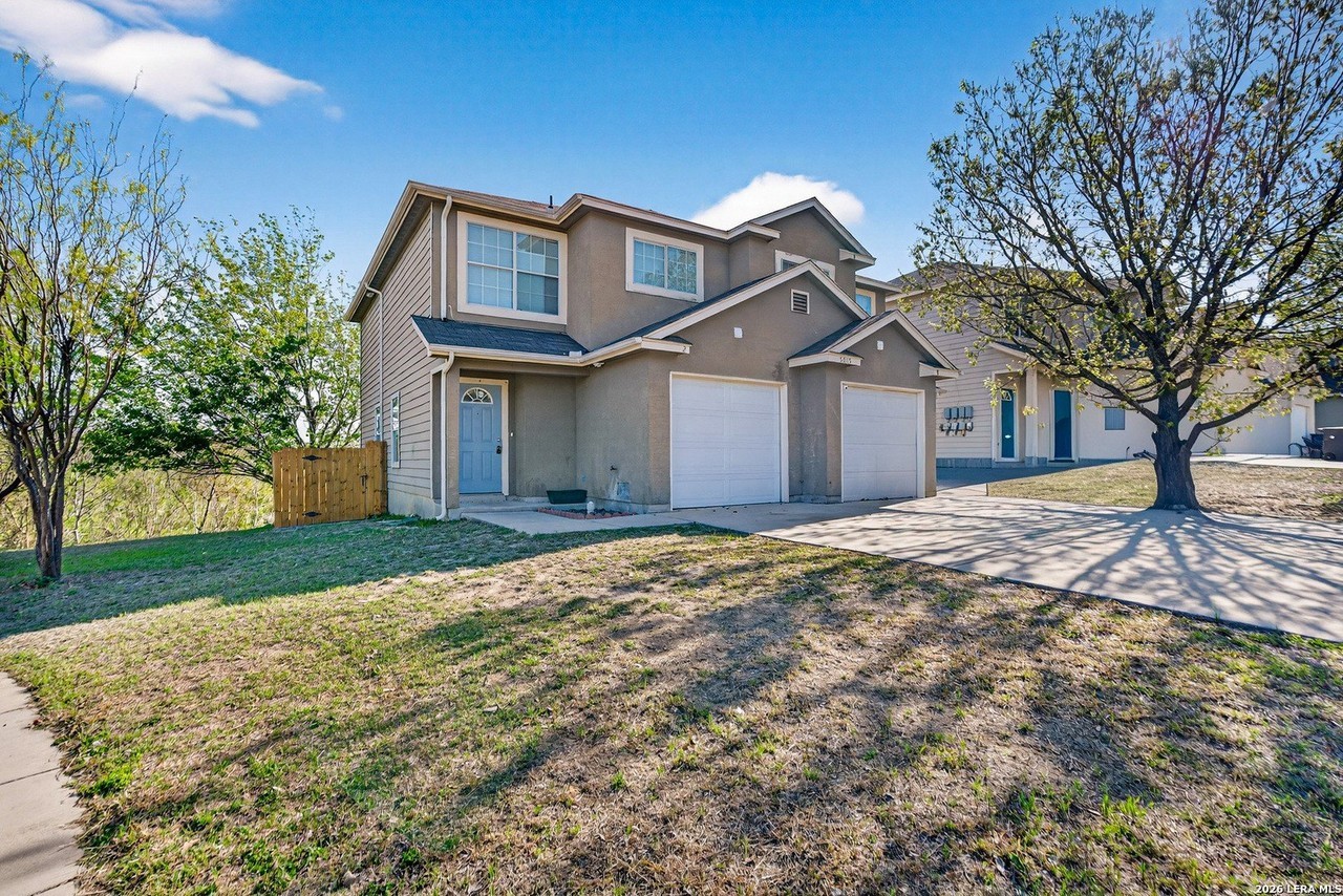 5015 Summit Pass Apt 2 - Photo 2 of 31