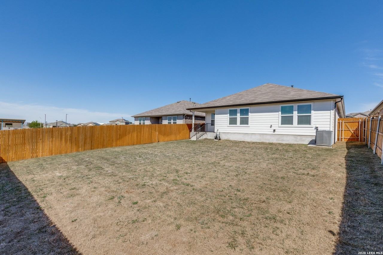 131 Sky Meadows Cir - Photo 2 of 25