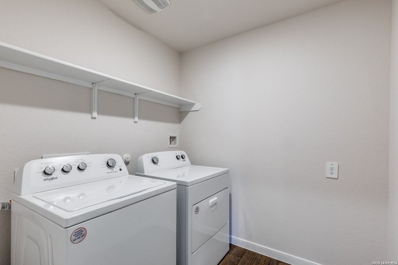 131 Sky Meadows Cir - Photo 3 of 25