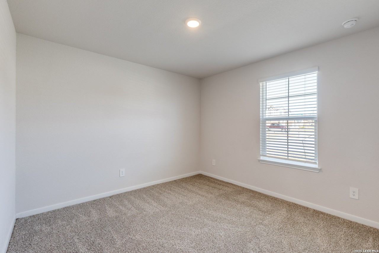 131 Sky Meadows Cir - Photo 5 of 25