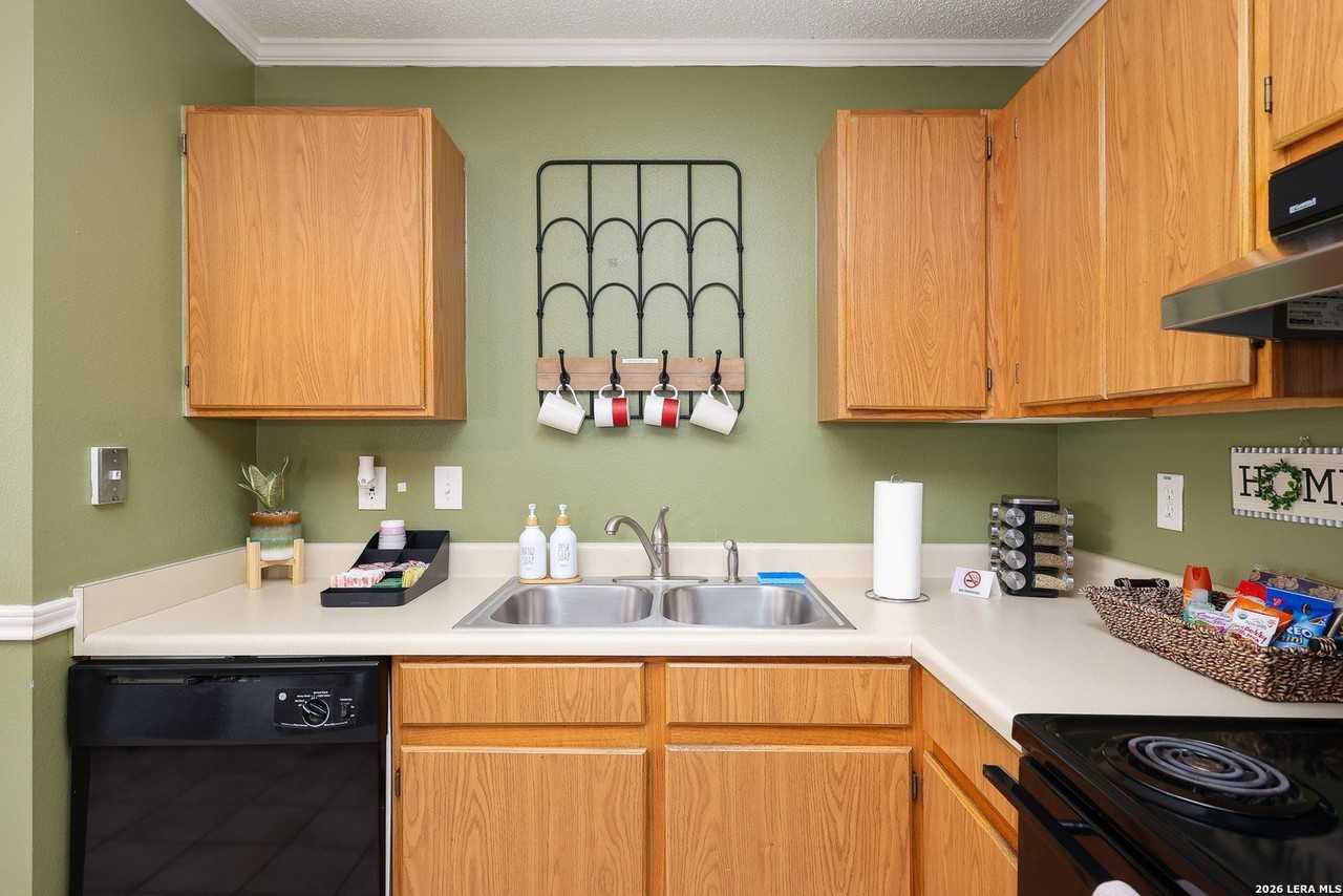 13014 Ocean Glade - Photo 3 of 11