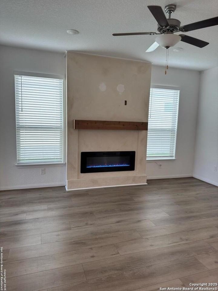 3249 Hyacinth - Photo 3 of 20