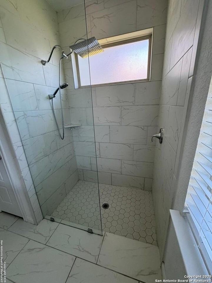 3249 Hyacinth - Photo 7 of 20