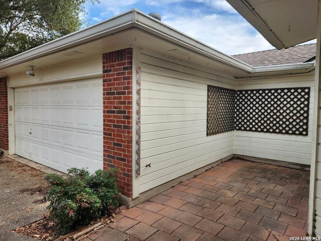 1409 Greenwood - Photo 4 of 10