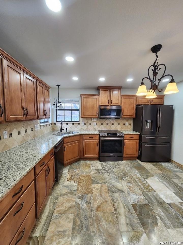 1409 Greenwood - Photo 7 of 10